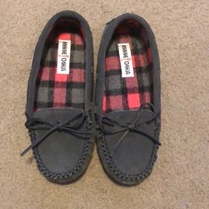 NWOT Gray Minnetonka Moccasins